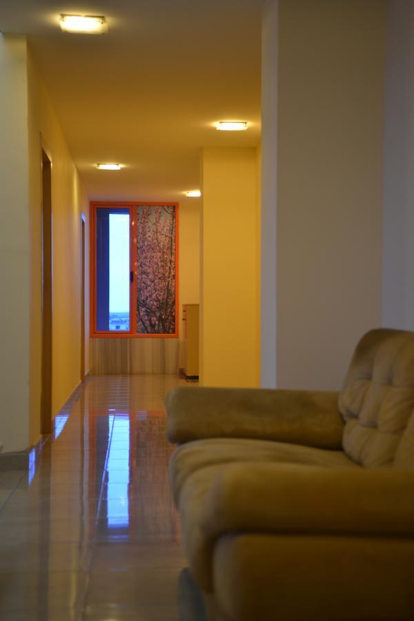 Royal Gaz Hotel Durres Exterior photo